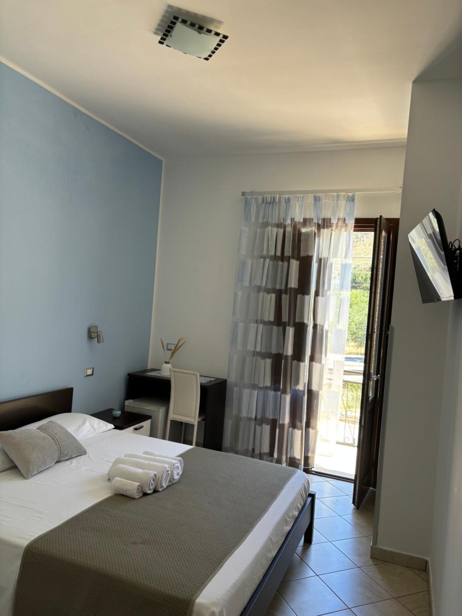 Bed And Breakfast Turi Castelluzzo Buitenkant foto